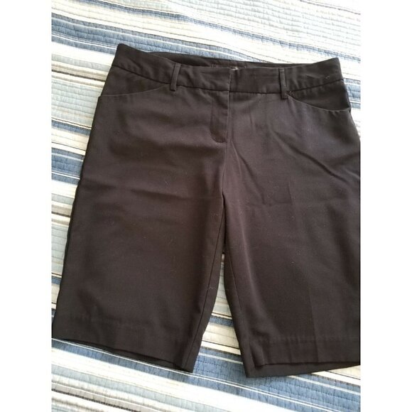 Daisy Fuentes Womens Black Walking Shorts Front & Back Pockets Belt Loops Sz 10 - Picture 1 of 8